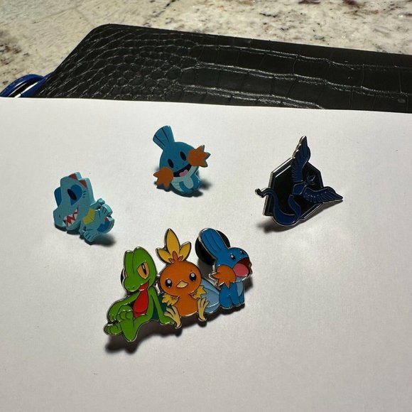 Other - Lot Of 4 Tack Pins - Some Are Pokemon / Pokemon Go And Others